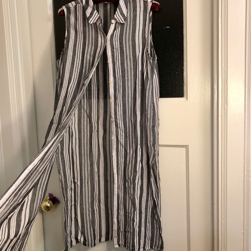 Collared maxi buttoned shirt